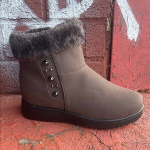 Women's Brown Fur-Lined Ankle Boots